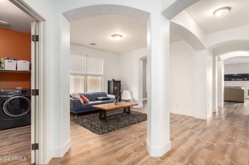 2320 Bowker St, Phoenix AZ 85040-3481 exterior