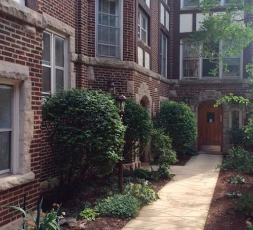 1529 Estes Ave, Chicago IL  60626-2647 exterior