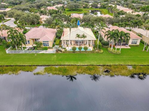 7016 Corning Cir, Boynton Beach FL 33437-3984 exterior