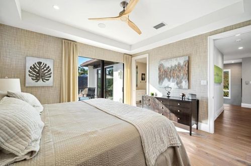 1230 Gulf Shore Blvd, Naples FL exterior