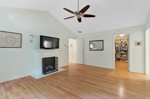 39 Shailer Pond Rd, Deep River CT 06417-1568 exterior