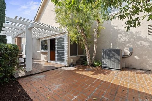 2171 Snowberry Rd, Tustin CA 92780-6931 exterior