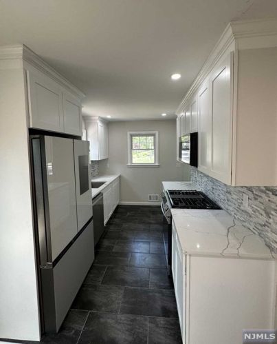 796 Stelton St, Teaneck NJ  07666-5344 exterior