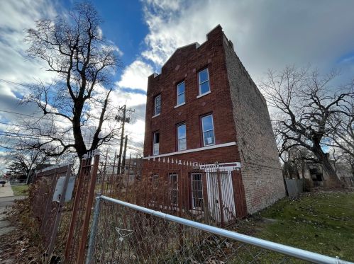 6640 Carpenter St, Chicago IL 60621-1031 exterior