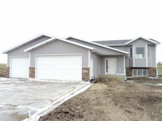 806 Canada Ave, Bismarck ND  58503-1801 exterior