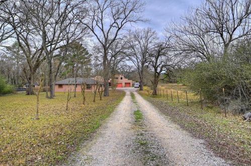 3064 Spg Br Rd, Montgomery TX 77316-2503 exterior