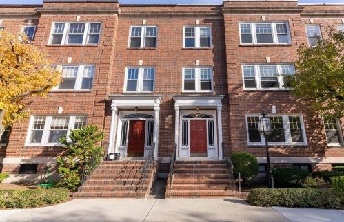 6 Alton Ct, Brookline, MA 02446-6535