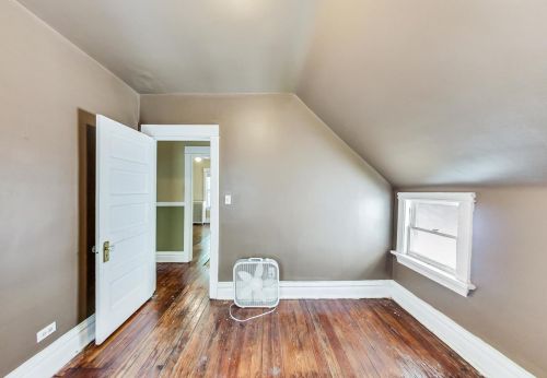 2145 Grace St, Chicago IL 60618-4901 exterior