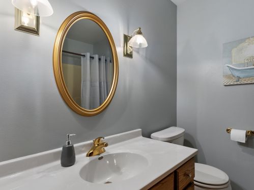 1044 Union Rd, Manitowoc WI 54220-9451 exterior