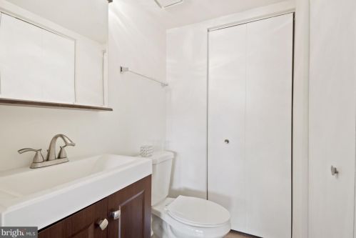 50 Avonshire Ct, Silver Spring MD  20904-6712 exterior