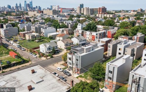 2204 Marshall St, Philadelphia PA 19120-3739 exterior