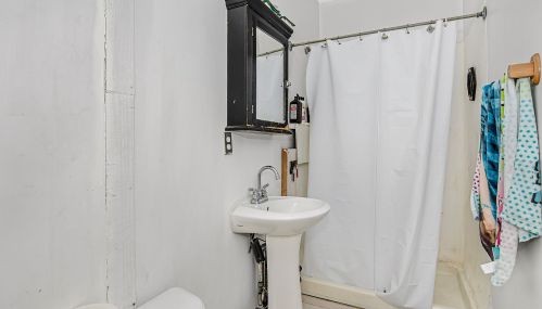 2400 Whipple St, Chicago IL 60655-2127 exterior