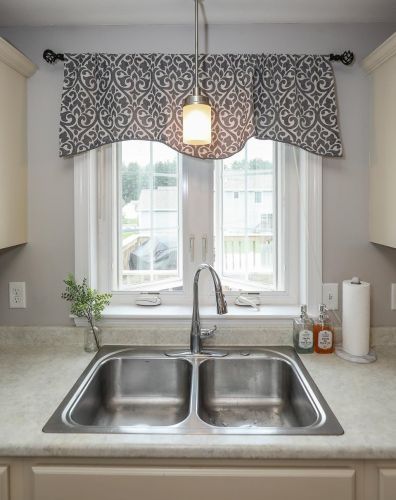 12 Ty Ln, Concord NH  03303-1049 exterior