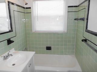 25941 Lake Shore Blvd, Cleveland OH  44132-1133 exterior