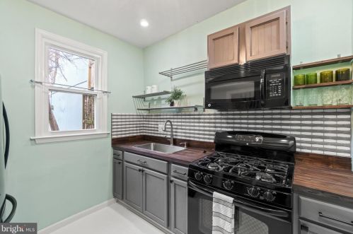 2235 Prout St, Washington DC 20020-5337 exterior