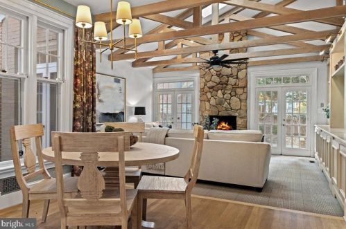 613 Royal St, Alexandria VA  22314-2031 exterior