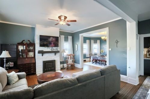 1526 State Ave, Moon Twp PA  15108-2052 exterior