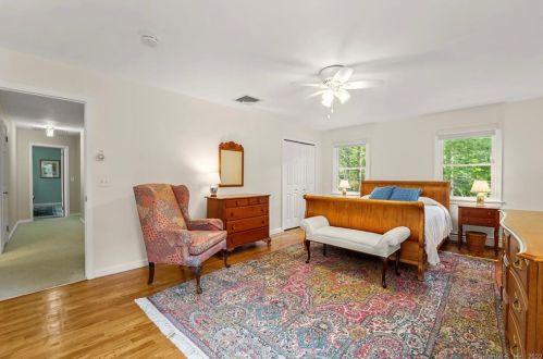 283 Danbury Rd, Ridgefield CT 06877-3214 exterior