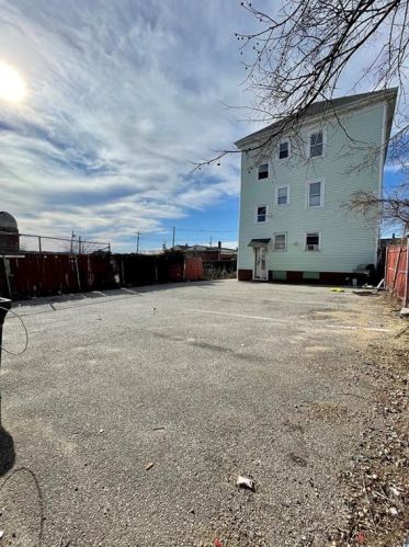 15 Julian St, Providence RI 02909-2715 exterior