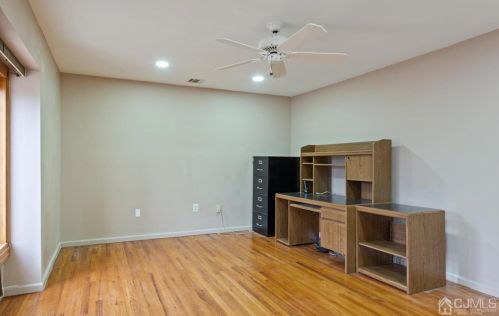 5 Boxwood Rd, Piscataway NJ 08854-5942 exterior