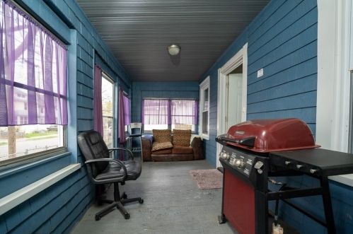 64 Groveland St, Springfield MA  01108-2933 exterior