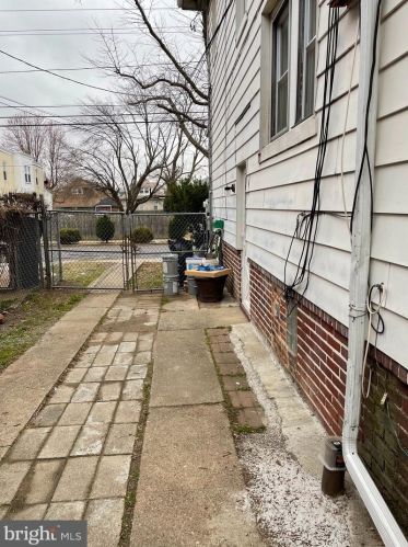 224 27 St, Camden NJ 08105-3927 exterior