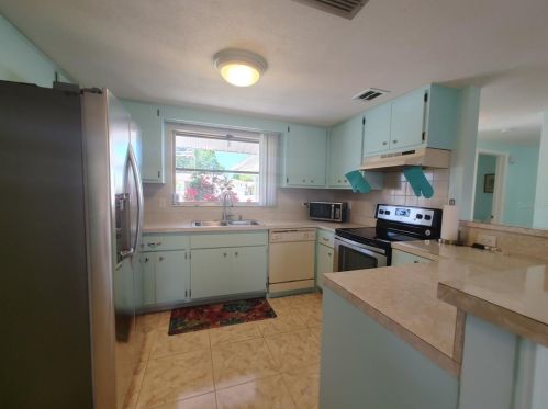 10338 Honeysuckle Ln, Port Richey FL  34668-3216 exterior