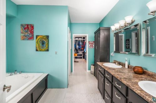 9127 Superior St, Duluth MN 55812-2139 exterior