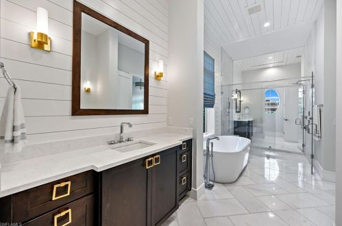 1501 Bluefin Ct, Naples FL 34102-1576 exterior