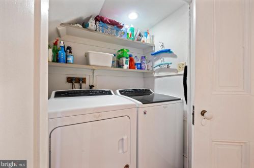 1016 Clinton St, Philadelphia PA 19107-6017 exterior