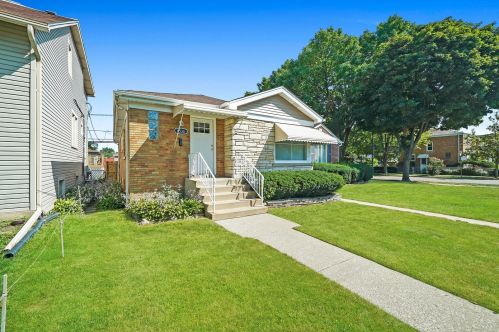 6538 Foster Ave, Chicago IL  60656-2245 exterior