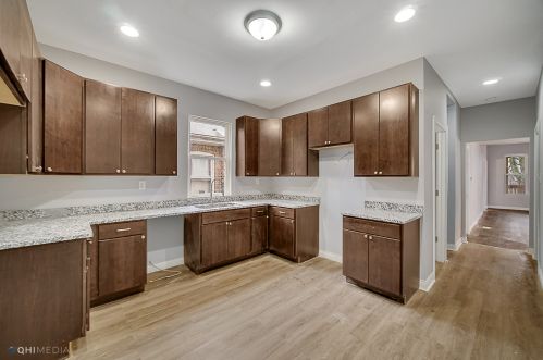 8538 May St, Chicago, IL 60620-3319