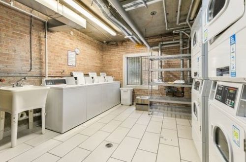 5534 Kenmore Ave, Chicago IL  60640-1557 exterior