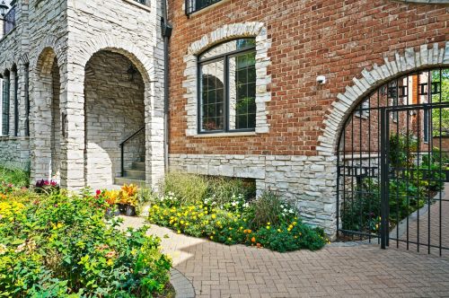 3753 Tripp Ave, Chicago IL 60803-1832 exterior