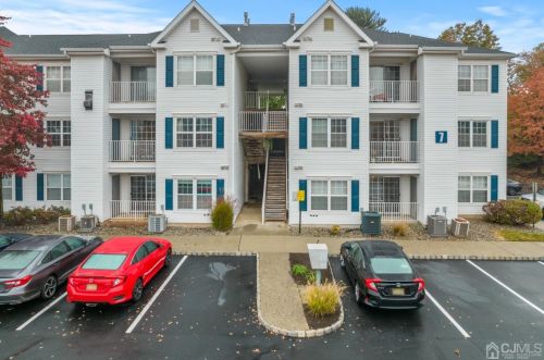 726 Waterford Dr, Edison NJ  08817-1905 exterior