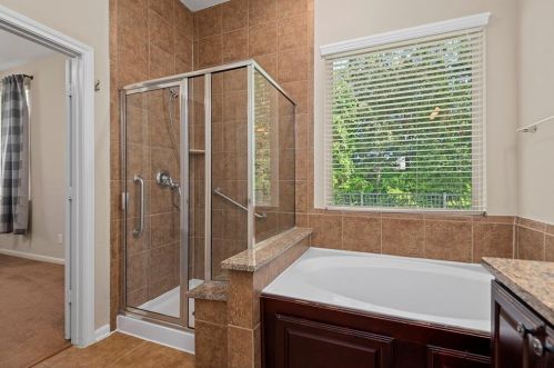 8642 Lighthouse Lk Ln, Humble TX 77346-5802 exterior