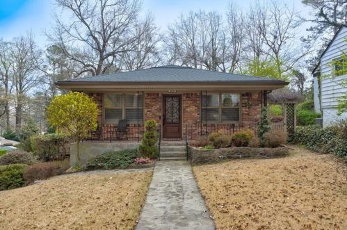 2476 Jefferson Ter, Atlanta GA  30344-2743 exterior