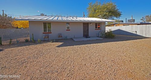 3008 Dickson Dr, Tucson AZ 85716-1722 exterior