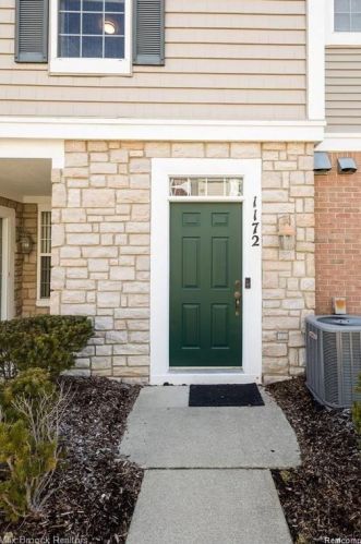 1172 Alameda Blvd, Troy MI  48085-6734 exterior