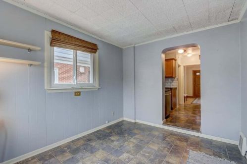 2335 54 St, Milwaukee WI 53219-3352 exterior