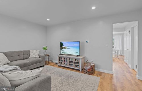 1232 Peggy Dr, Hummelstown PA  17036-9014 exterior