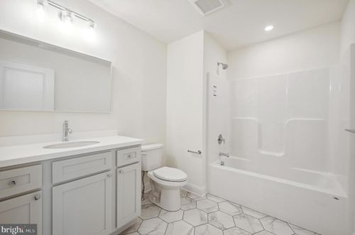 214 Elm Ave, Media PA 19063-5742 exterior