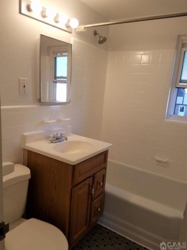 179 Newman St, Metuchen NJ 08840-2642 exterior