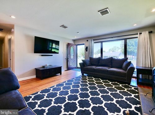 240 Gerald Dr, Chester PA 19014-1717 exterior