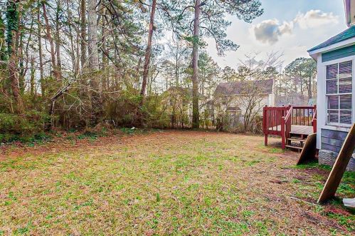 6299 Marbut Farms Ln, Lithonia GA 30058-8977 exterior