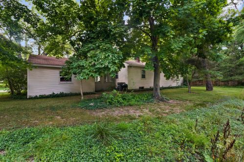 7633 Lk Wood Dr, Kalamazoo MI 49002-4337 exterior