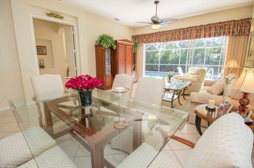 1810 Leamington Ln, Naples FL 34109-1453 exterior