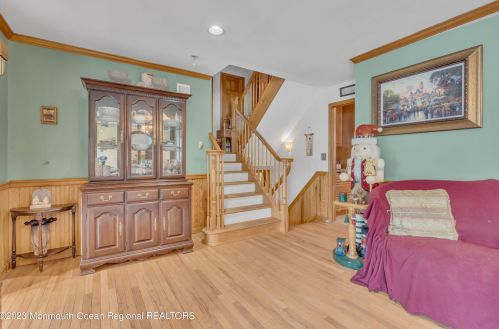 11 Arlene Dr, West Long Branch NJ 07764-1158 exterior