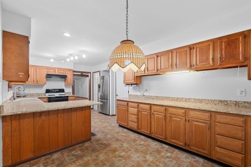 4607 Forest Valley Dr, Saint Louis MO 63128-3431 exterior