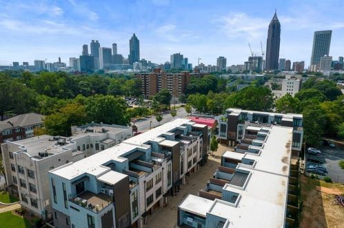 102 Cityview Ct, Atlanta GA  30308-2448 exterior